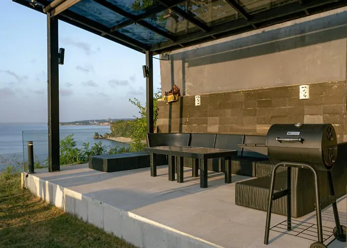 Luxury 4 Bedrooms With Ocean View *